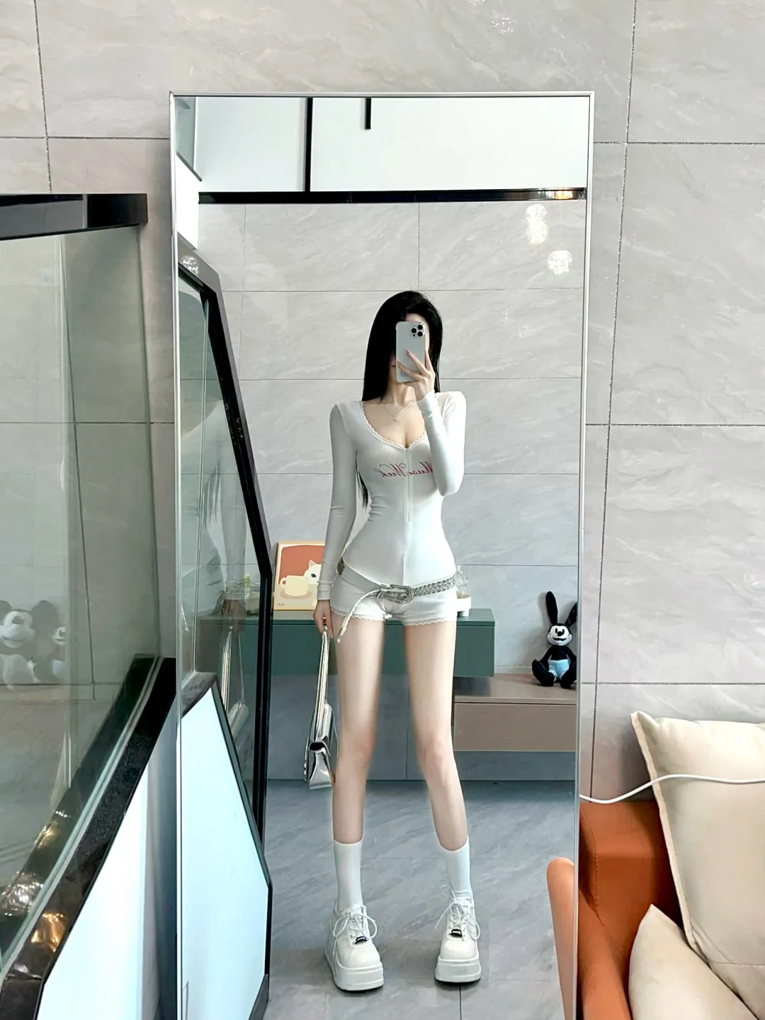 很喜欢显身材的衣服