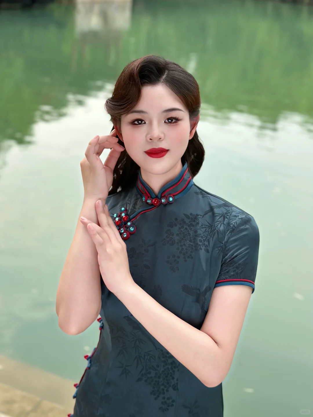 在明水古城拍旗袍美照