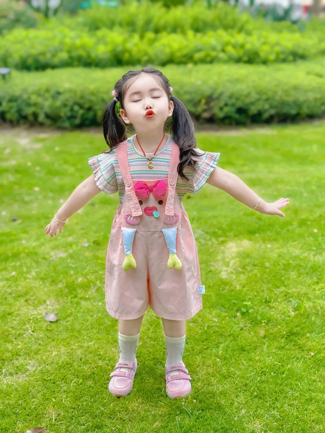 元气满满的小女孩👧