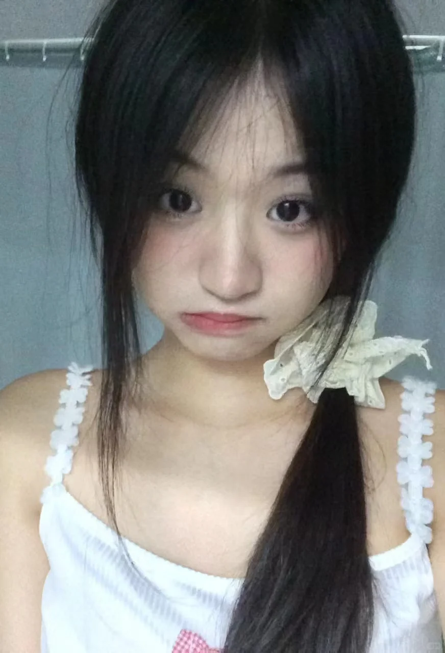04女大，没课的一天都在寝室里干什么？