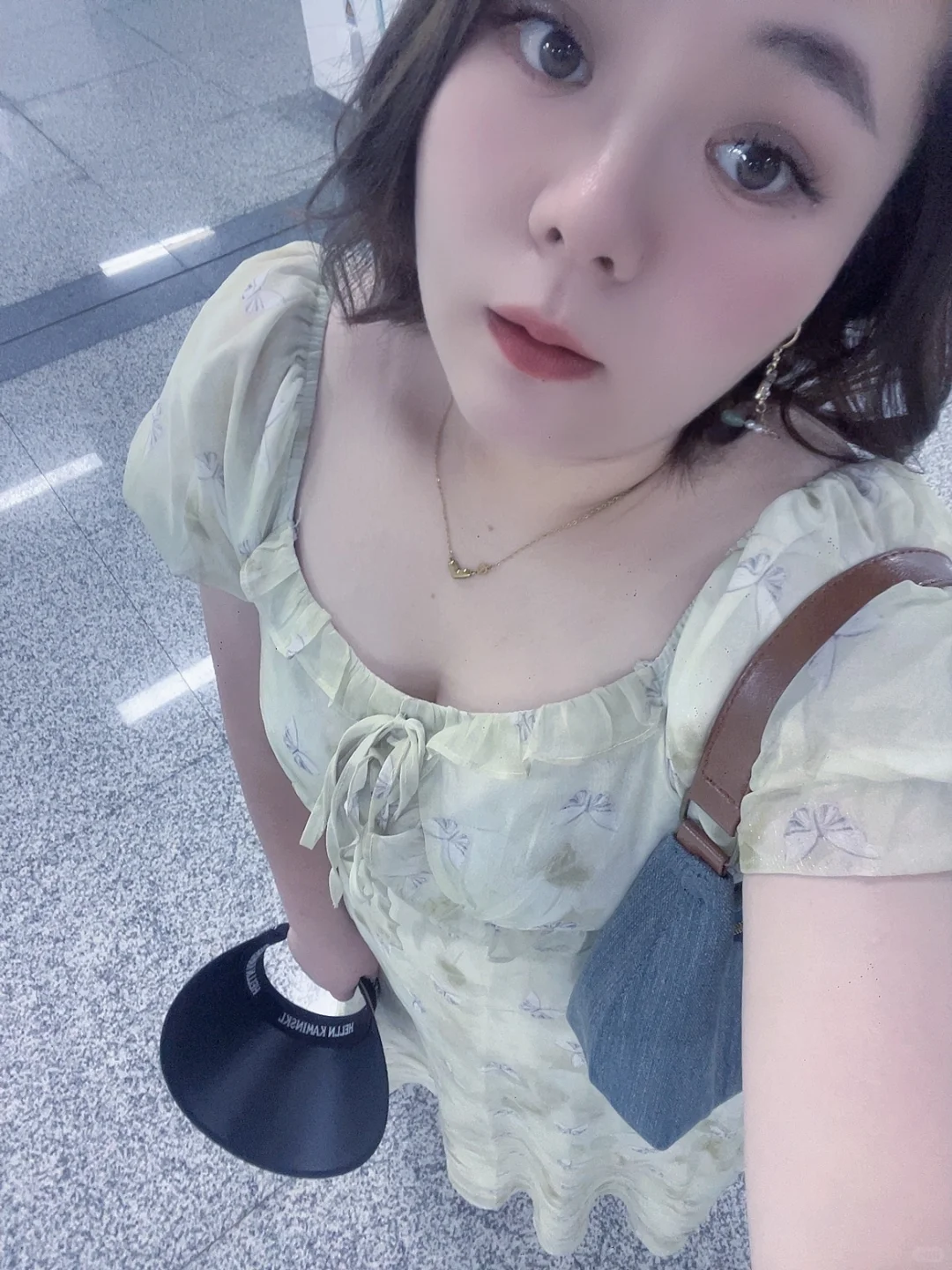 电梯偶遇小清新女人👩🏻