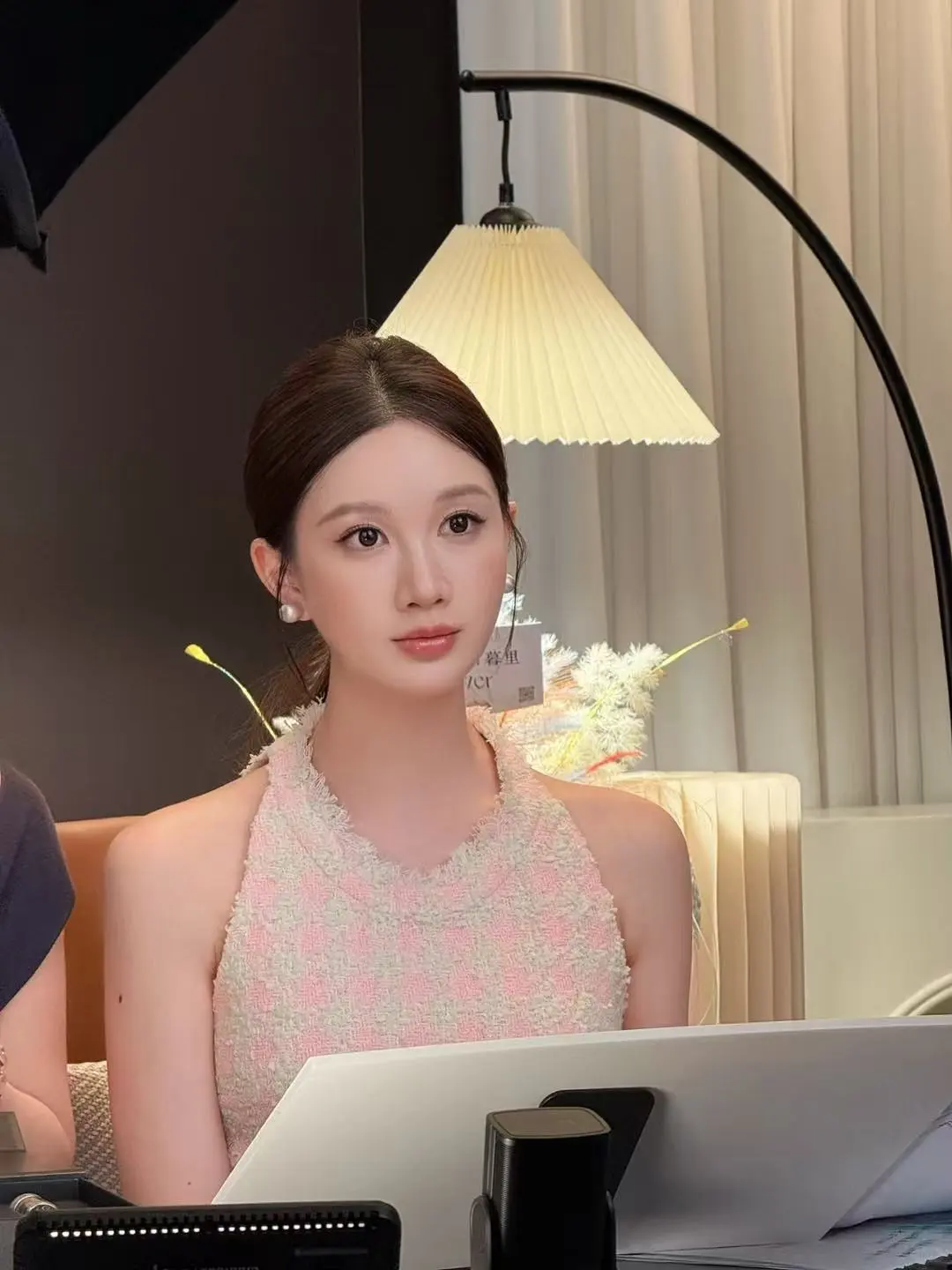 材料在脸上没有痕迹，医美才有意义