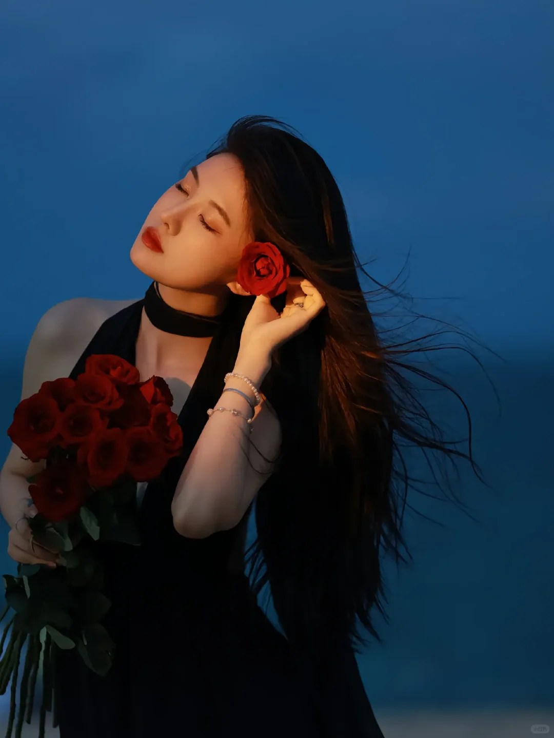 听海风将玫瑰压碎🥀