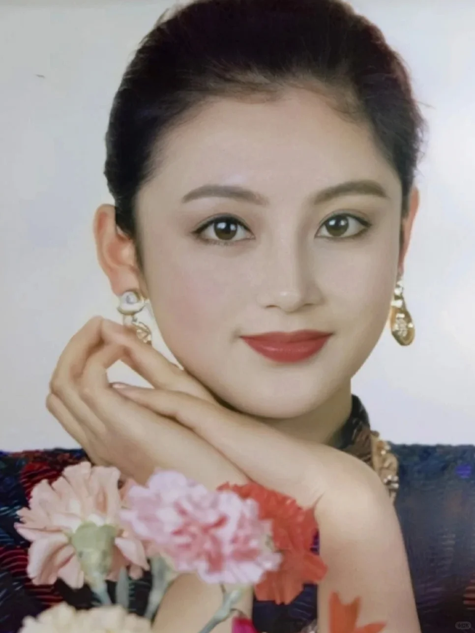 菱形脸变美思路看陈红就够了