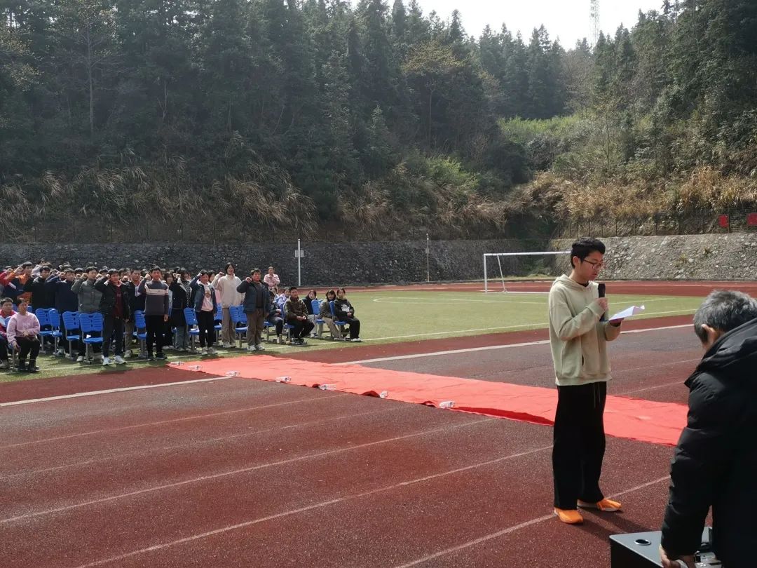 【中考誓师】龙行龘龘拼百日  热辣滚烫逐梦想——梅岭学校组织召开2024年中考百日冲刺誓师大会 第15张