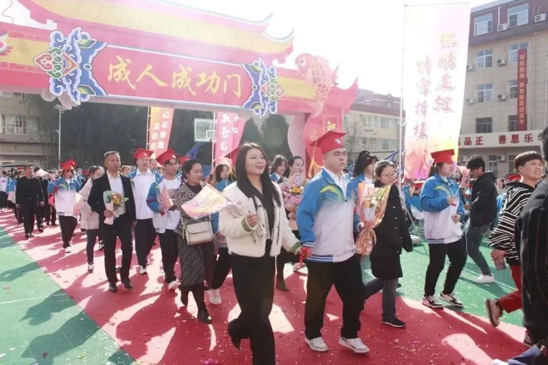 【高考宣誓】亮剑高考誓夺桂冠 十八立志勇承大任——实验中学高考宣誓暨成人礼活动 第79张