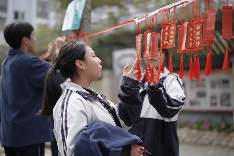 百日誓师凌云志 奋楫扬帆迎中考|青田县华侨中学举行中考百日誓师大会暨远足毅行活动 第5张