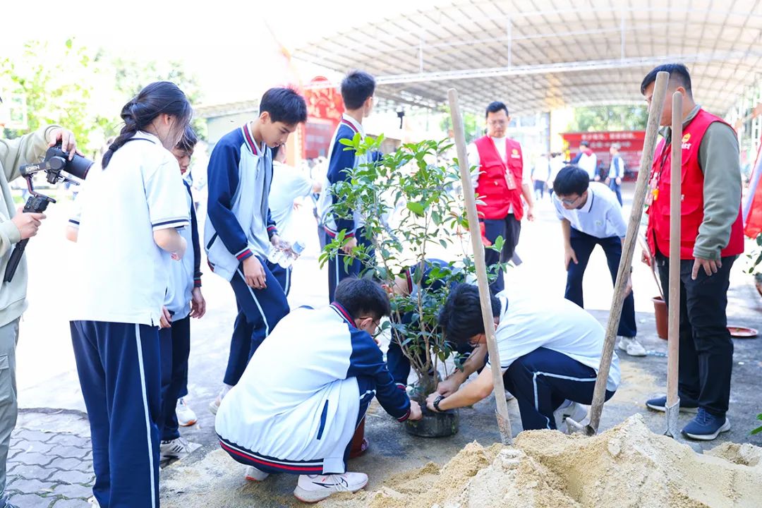 点燃激情•决胜中考——初三中考百日誓师活动 第23张