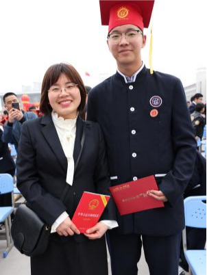 十八岁乘风破浪勇担当  八十天圆梦高考谱新篇——湖北荆门外语学校举行2024届十八岁成人礼暨高考八十天誓师大会 第29张