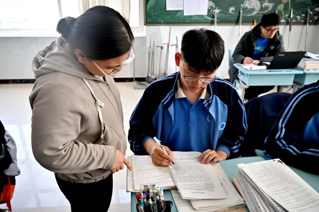 【高考备考】每一个拼搏的你都闪闪发光——多图直击一中高三学子备考真实状态! 第30张