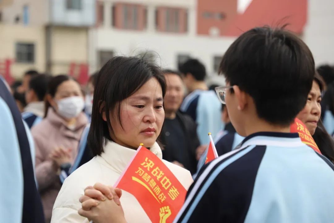 逐梦中考  圆梦青春——濮阳市九中李凤婷老师在中考百日誓师大会上的励志演讲 第5张