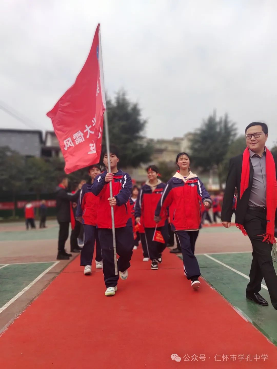 学孔中学举行中考冲刺百日誓师大会 第13张