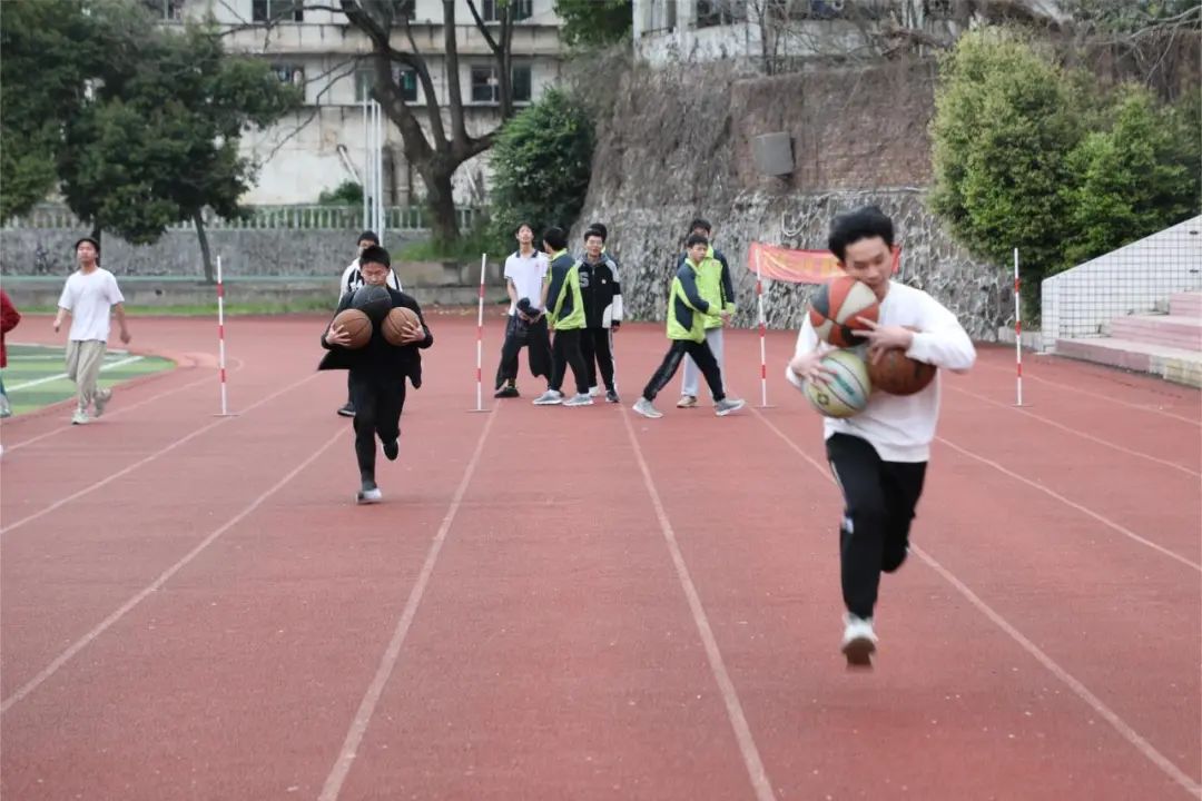 趣味减压增活力  赋能奔跑迎高考——赣县中学高三年级开展趣味减压活动 第22张