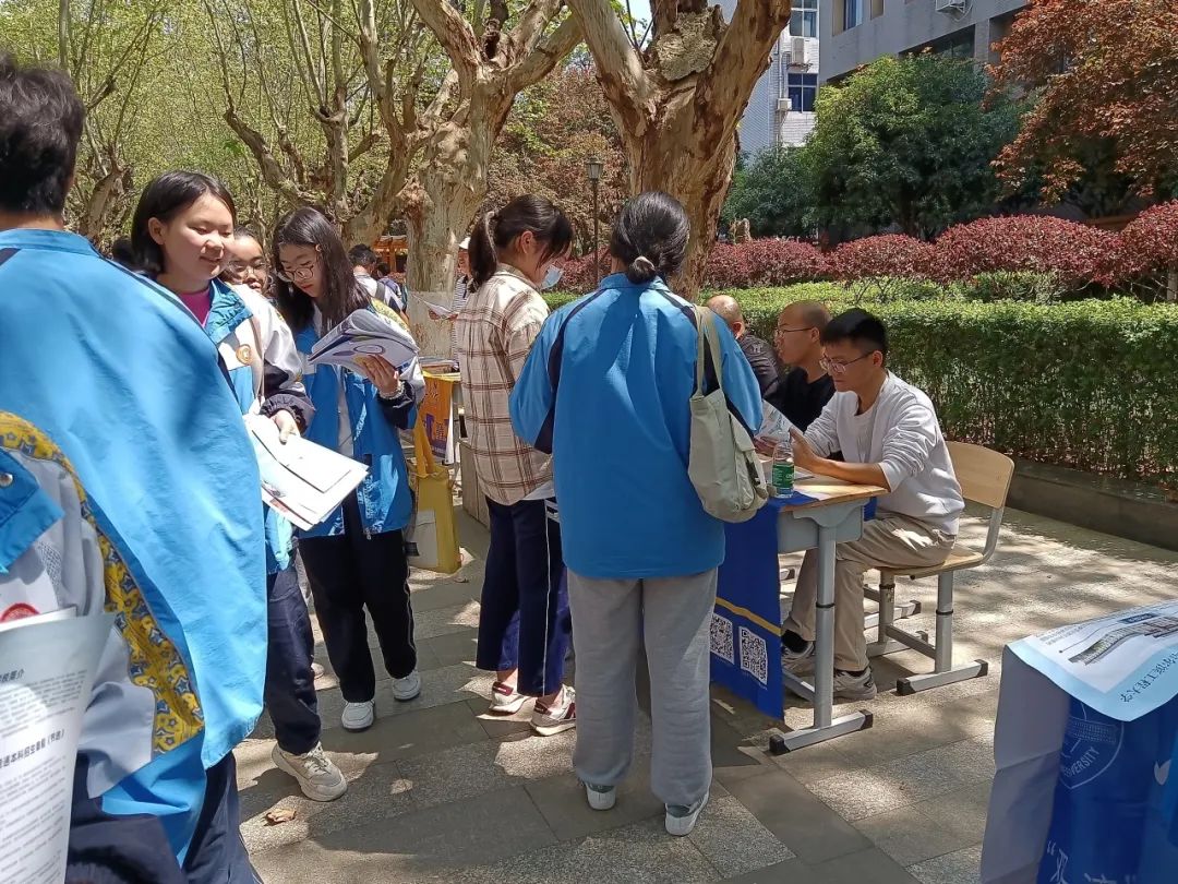 走进优质生源学校•携手助力圆梦高考——成都市中和中学开展生涯规划之“知名高校进校园”活动 第37张