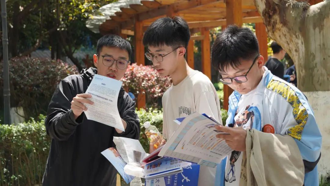 走进优质生源学校•携手助力圆梦高考——成都市中和中学开展生涯规划之“知名高校进校园”活动 第26张