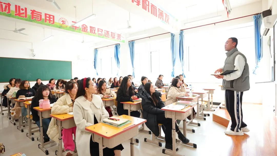 盐山八中 |名师云集,共研高考——河间英华学校邀请我校优秀学科组长共研2024高考 第21张