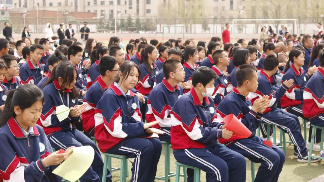 【中考】挑战极限,为梦而战——赛罕区民族中学举行中考励志报告会 第26张