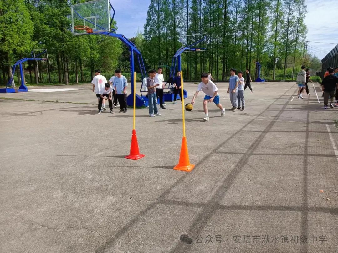 运动展青春风采 拼搏圆中考梦想----洑水镇初级中学举办九年级达标运动会 第2张