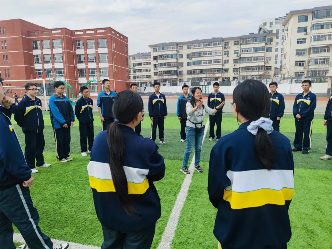 心无旁骛  迎战高考——凤鸣中学开展高三心理团辅活动 第18张