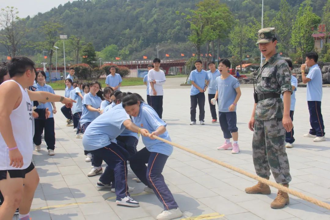 军事研学正当时,逐梦高考启新程——独山县兴农中学高三学生研学活动 第20张