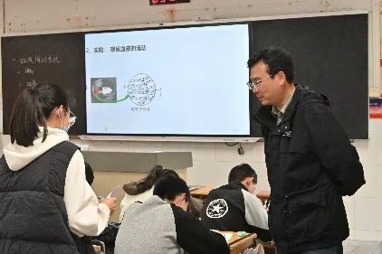 专家引领把方向  赋能中考促发展——区教师发展中心到实验中学进行教学工作专项调研 第6张