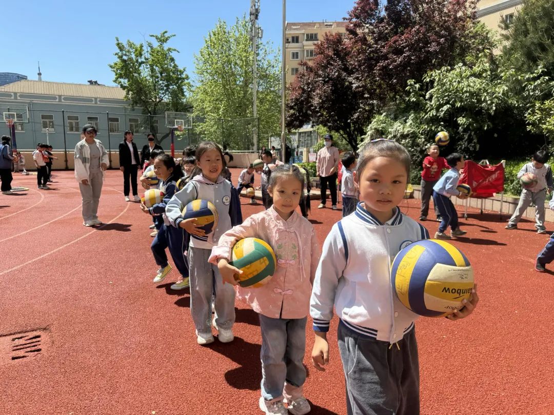 【乐善优教 悦动精研】“你好,小学”——青岛市市南区汶上路幼儿园参观小学活动小记 第18张