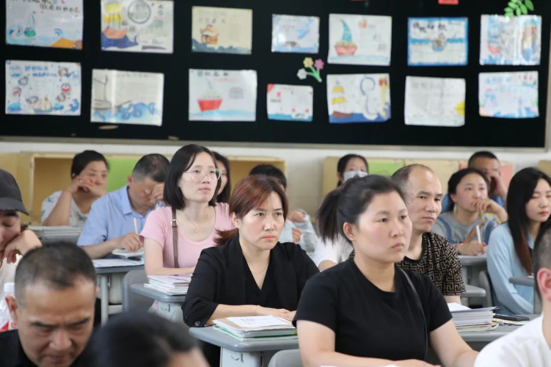 家校同心  温暖前行——曲江第九小学家长会召开 第23张