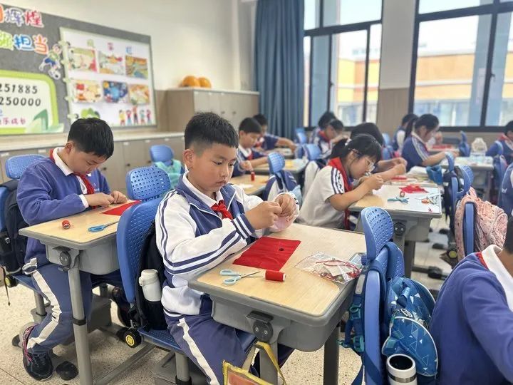 【凤栖小学·凤起德育】劳动技能大比拼  争做劳动小能手——德清县凤栖小学2024年劳动月劳动技能班级过关赛活动 第38张