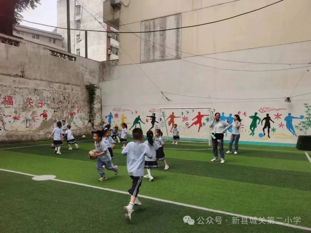 幼小衔接 双向奔赴——新县城关第二小学携手新县第二幼儿园开展“幼小衔接”活动 第12张