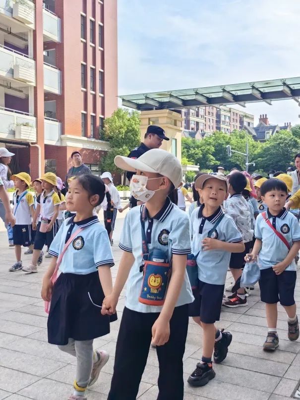 【活动资讯】走进小学,礼遇成长!——康润幼儿园幼小衔接系列活动之小学探访之旅 第16张