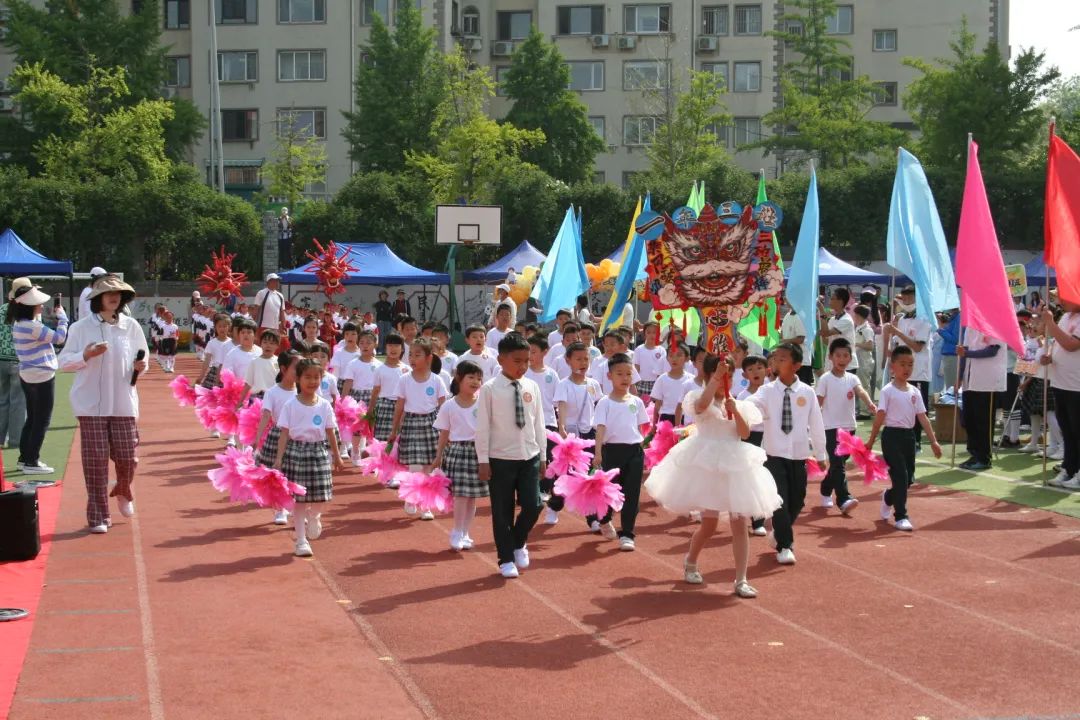 奔跑吧·少年--风景小学2024年田径运动会 第31张