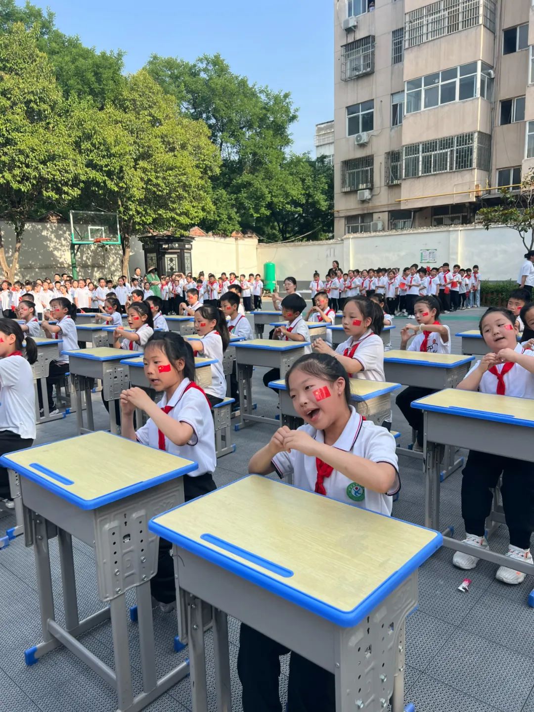 【校园动态】新安县西关小学“强国有我·舞动人生”课桌舞比赛 第11张