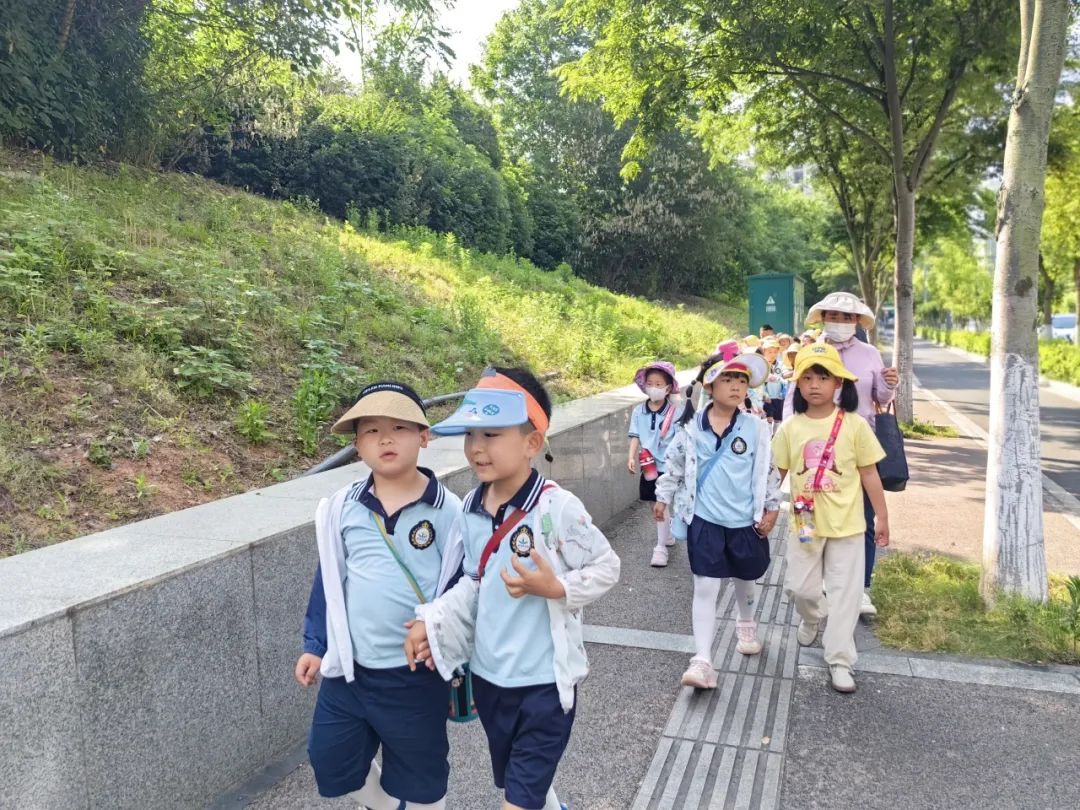 【活动资讯】走进小学,礼遇成长!——康润幼儿园幼小衔接系列活动之小学探访之旅 第19张