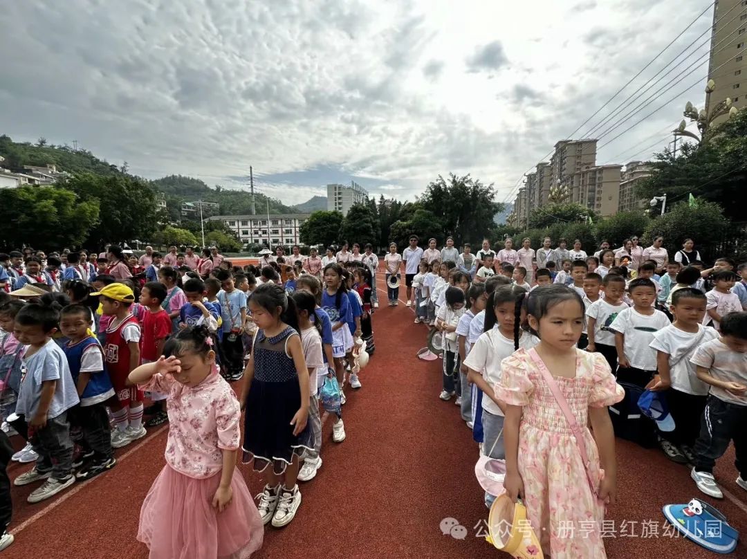 小学初体验,衔接幼成长——册亨县红旗幼儿园2024年大班组参观小学活动 第30张