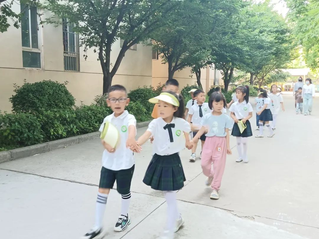 探秘小学  科学衔接——邰城幼儿园幼小衔接系列活动四 第5张