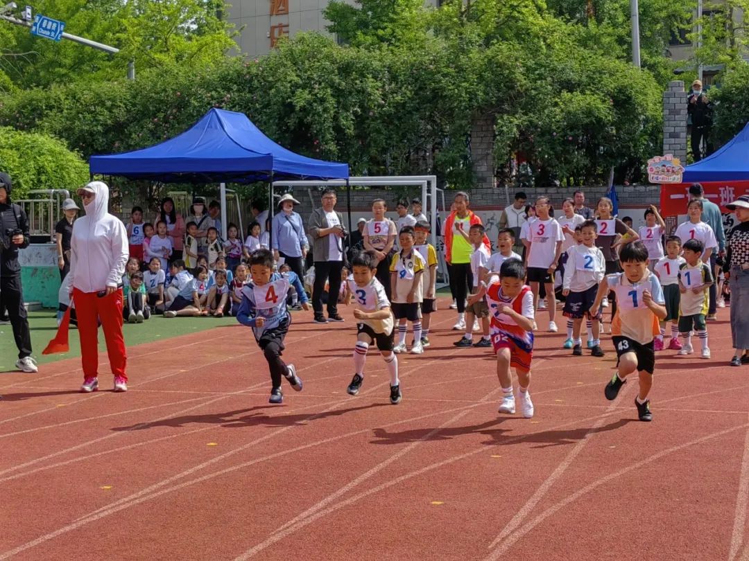 奔跑吧·少年--风景小学2024年田径运动会 第64张