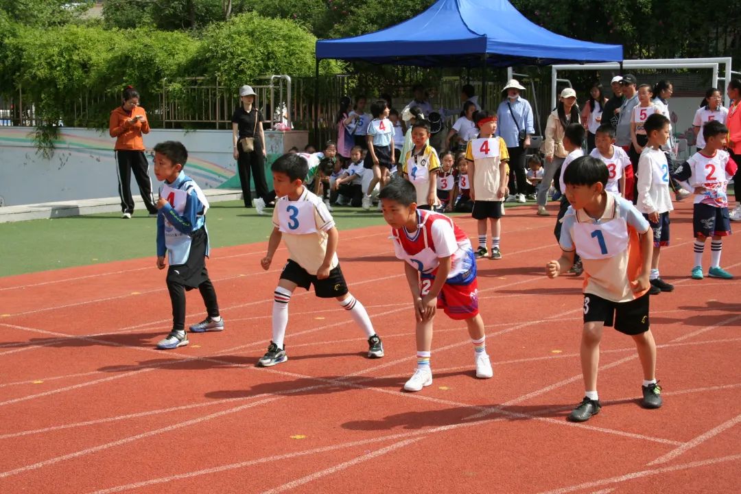 奔跑吧·少年--风景小学2024年田径运动会 第69张