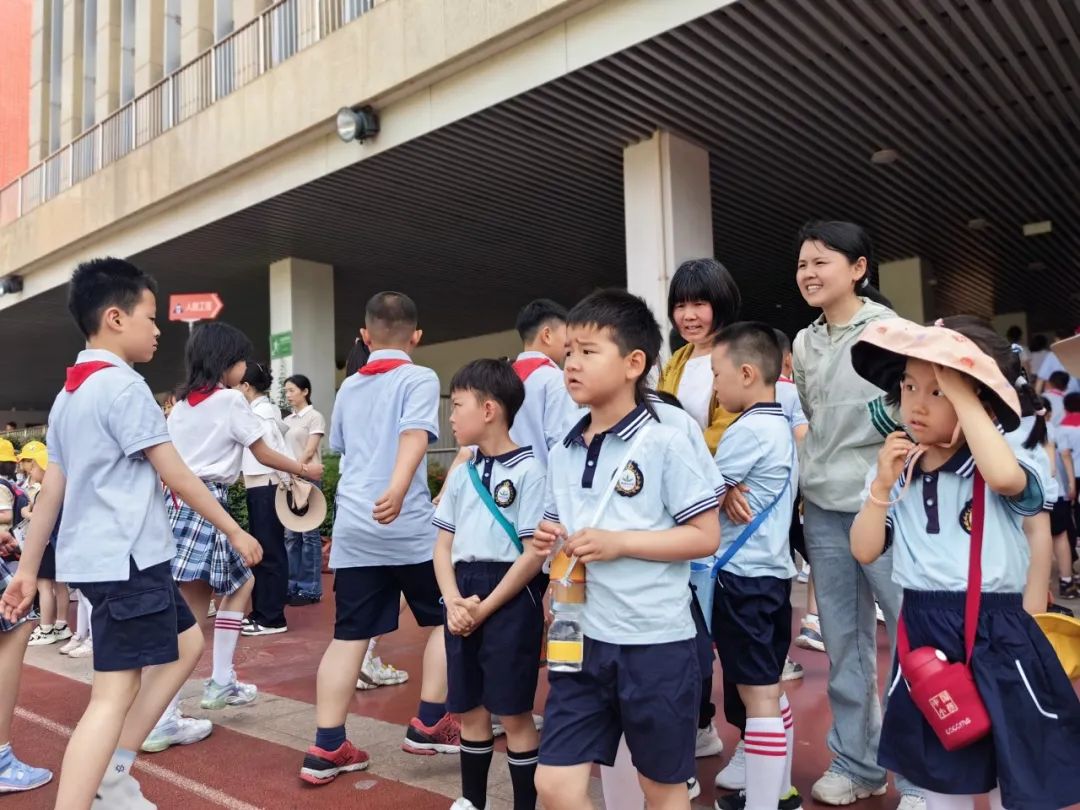 【活动资讯】走进小学,礼遇成长!——康润幼儿园幼小衔接系列活动之小学探访之旅 第28张