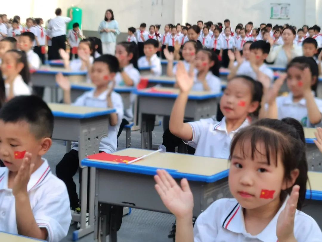 【校园动态】新安县西关小学“强国有我·舞动人生”课桌舞比赛 第21张