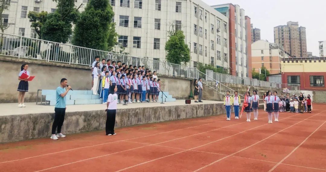 【雏鹰展翅】永明小学、齐山小学第十三周升旗仪式 第6张