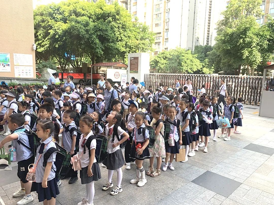 【奇乐睿幼儿园】——“初探小学·礼遇成长”大班组参观小学活动 第23张