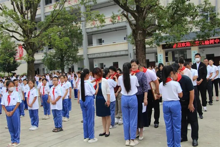 北京市海淀区双榆树中心小学到耿马自治县城关完全小学开展友谊校教学交流活动 第2张