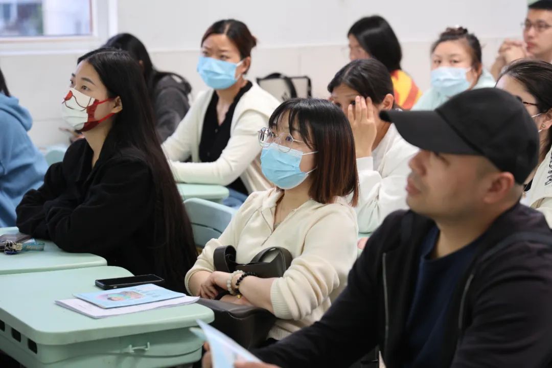 初夏,“育” 见成长——星慧小学2024 年一年级家长会 第24张