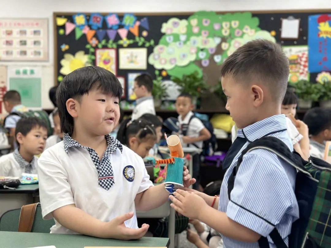 【奇乐睿幼儿园】——“初探小学·礼遇成长”大班组参观小学活动 第84张