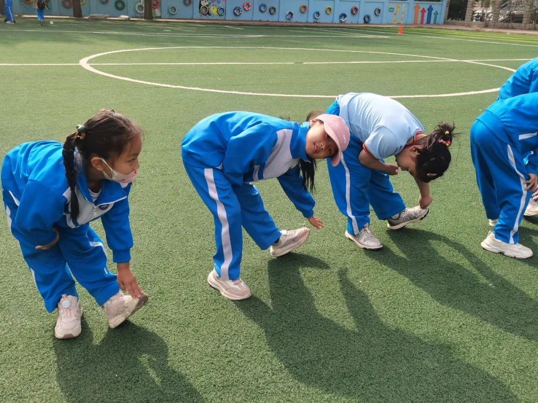 【风华小学·体育】日出晨晓齐奔跑 少年跃动梦燃烧 第17张