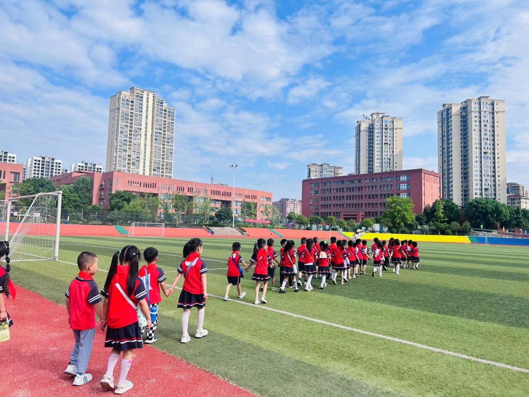 【凤幼动态】“初遇小学 筑梦成长”——幼小衔接之走进小学大班活动 第29张