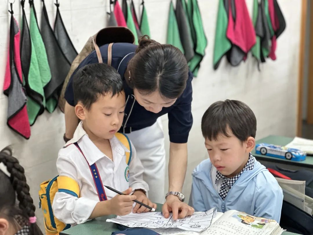 【奇乐睿幼儿园】——“初探小学·礼遇成长”大班组参观小学活动 第67张