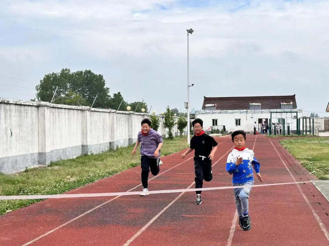 【耕读•体育】三渣小学2024阳光体育艺术节田径运动会 第22张