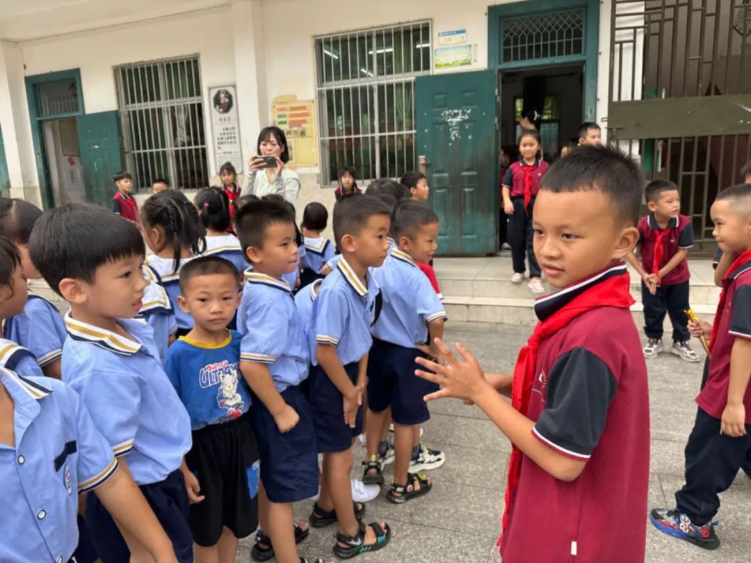 初探小学  礼遇成长——光坡镇中心幼儿园幼小衔接系列活动(二)之参观小学 第40张