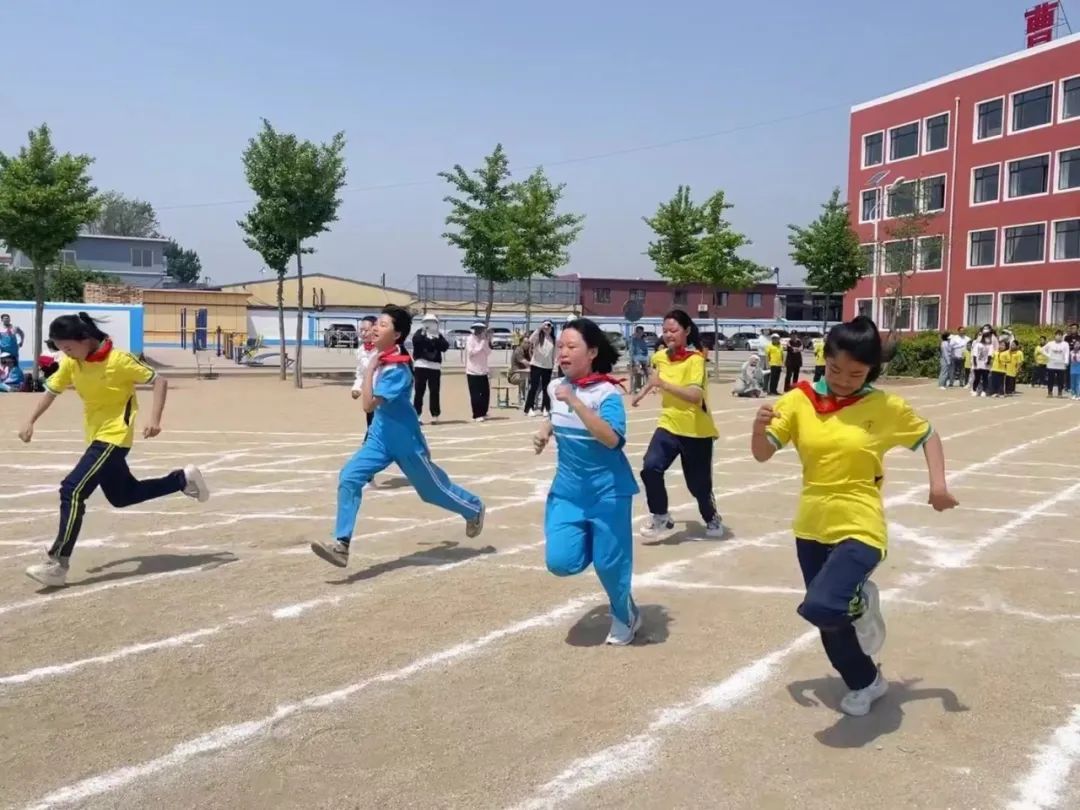 曹庄小学召开第五届阳光体育运动会----“健康育人 趣享运动” 第71张